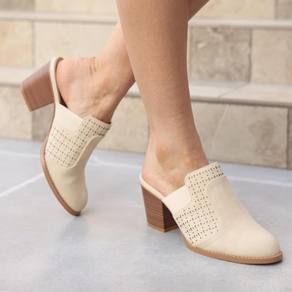 NEW Khaki Cutout Mule Chunky Heels